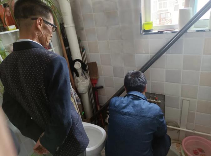 傳承雷鋒精神 貢獻(xiàn)青春力量——泓源公司團(tuán)委開(kāi)展第三季度“學(xué)雷鋒”活動(dòng)(圖2) 傳承雷鋒精神 貢獻(xiàn)青春力量——泓源公司團(tuán)委開(kāi)展第三季度“學(xué)雷鋒”活動(dòng)(圖2)