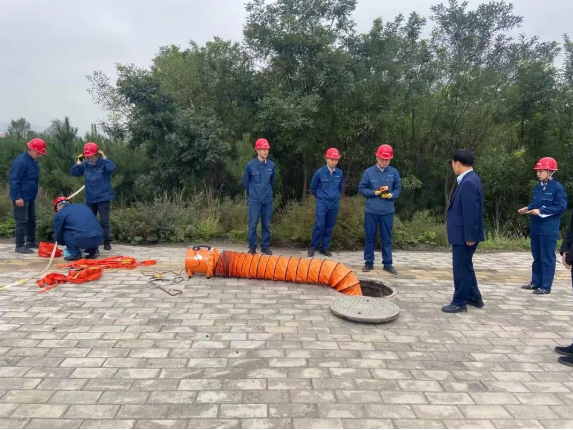 防患未然 未雨綢繆--泓源能源供應(yīng)公司開展2021年供熱突發(fā)事件綜合應(yīng)急演練(圖4) 防患未然 未雨綢繆--泓源能源供應(yīng)公司開展2021年供熱突發(fā)事件綜合應(yīng)急演練(圖4)