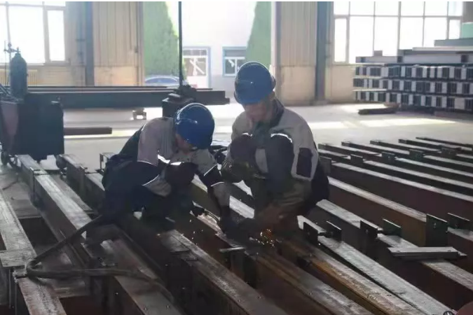 “國(guó)慶假日我在崗”——用堅(jiān)守書(shū)寫泓源精神(圖3)